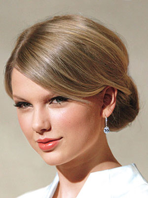 taylor swift straight hair photo shoot. Taylor Swift Hair Photos